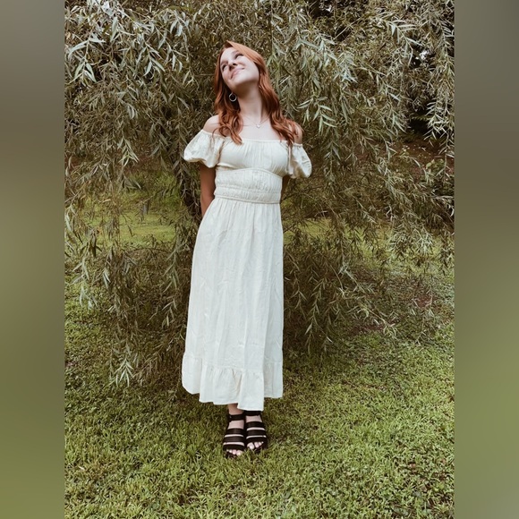 Meet your Posher, Hayley Jade - Picture 4 of 15